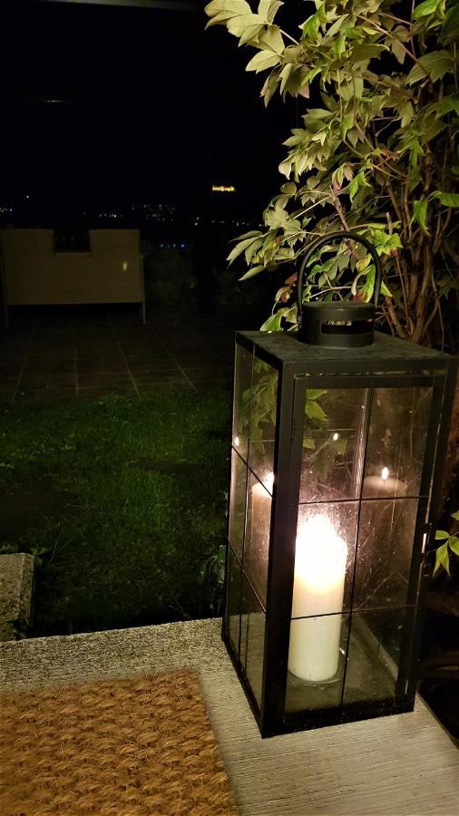 Blick Ueber Krems Mit Gartenpavillon Esterno foto