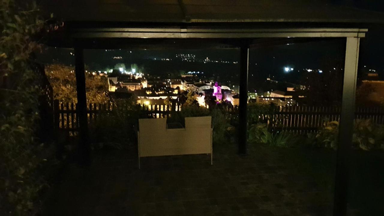 Blick Ueber Krems Mit Gartenpavillon Esterno foto